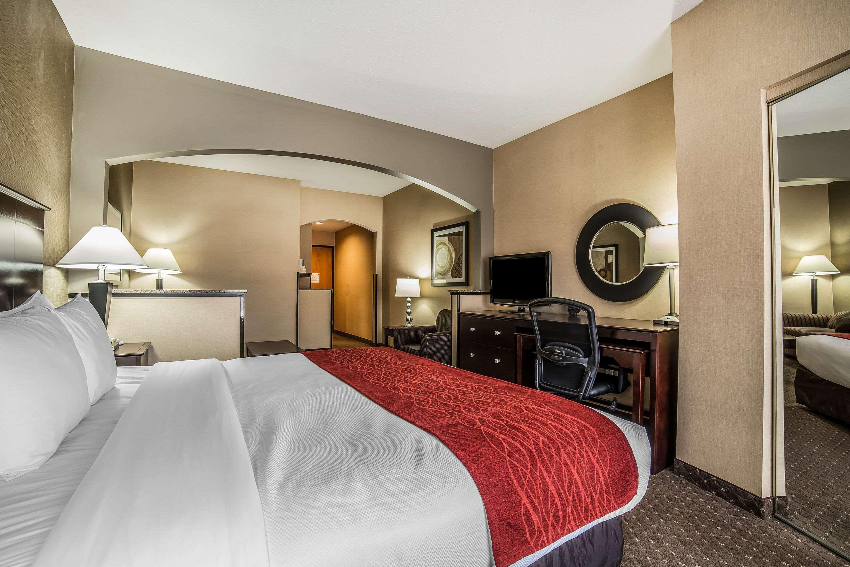 Comfort Suites Ogden Conference Center Экстерьер фото