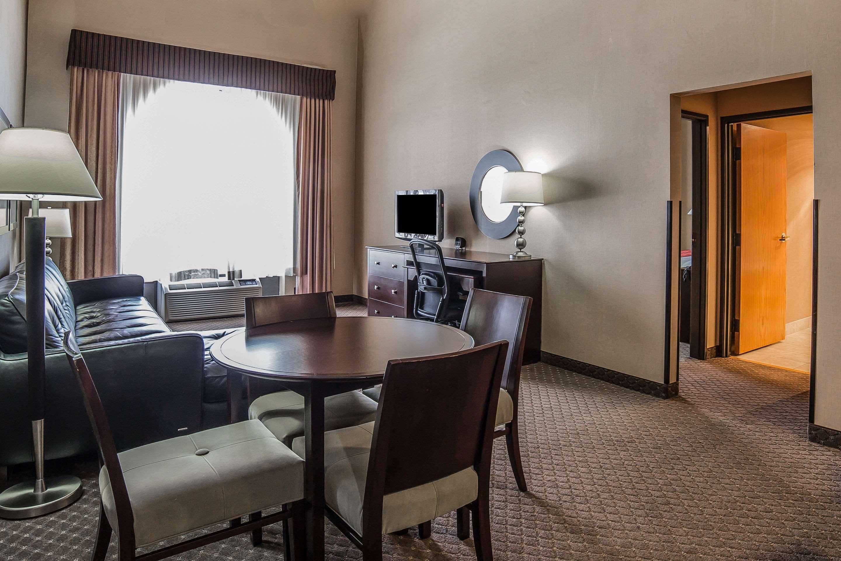Comfort Suites Ogden Conference Center Экстерьер фото