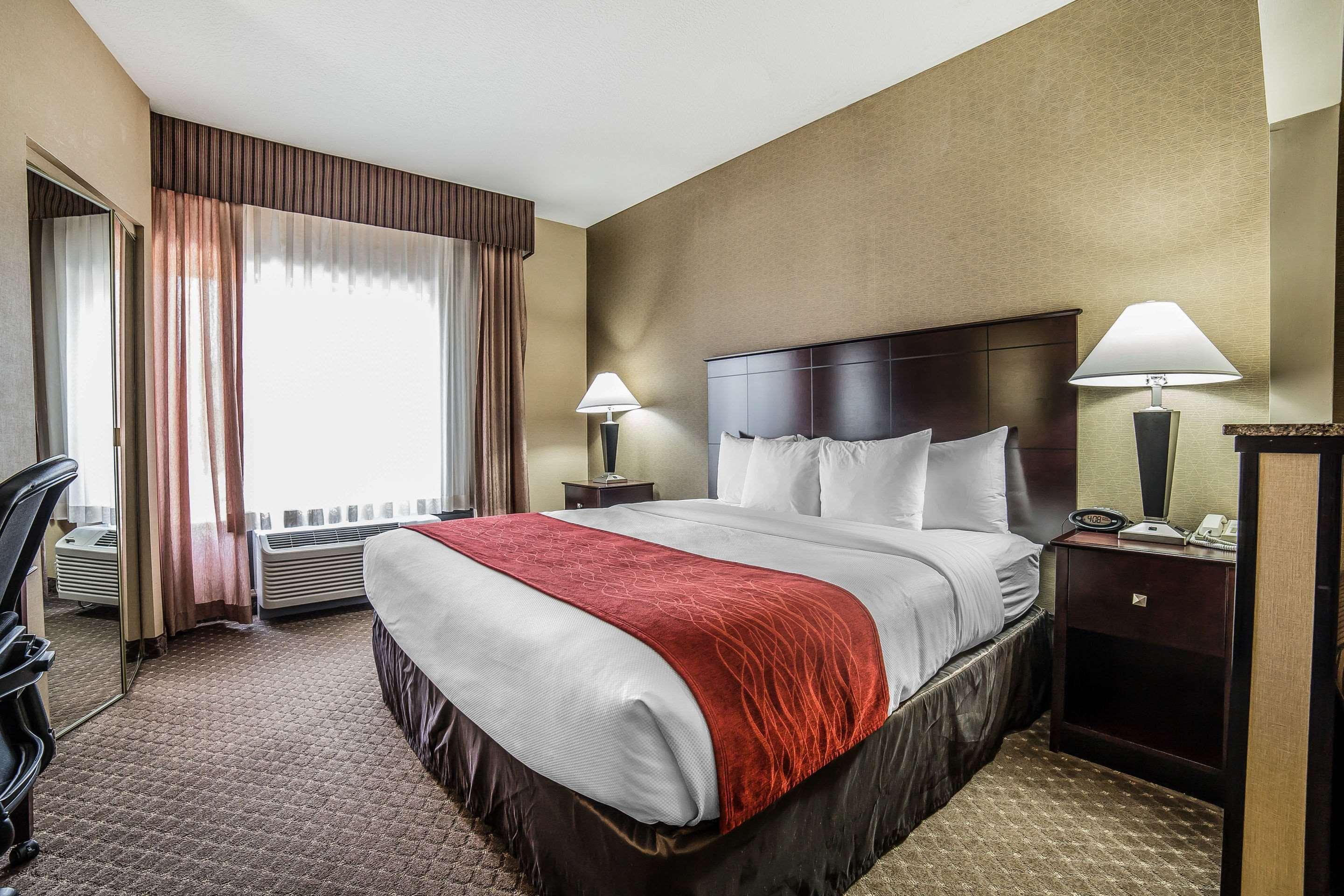 Comfort Suites Ogden Conference Center Экстерьер фото