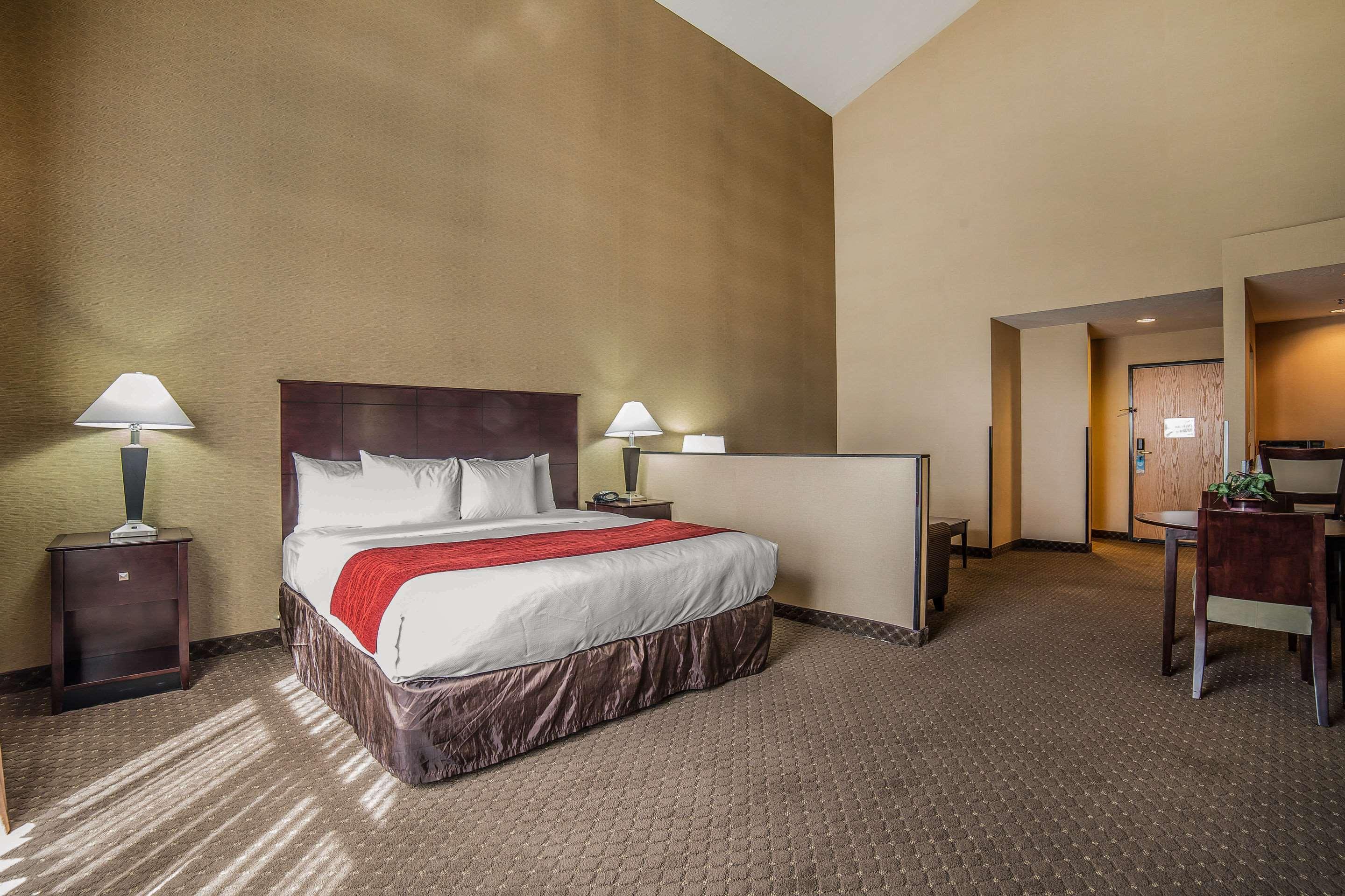 Comfort Suites Ogden Conference Center Экстерьер фото