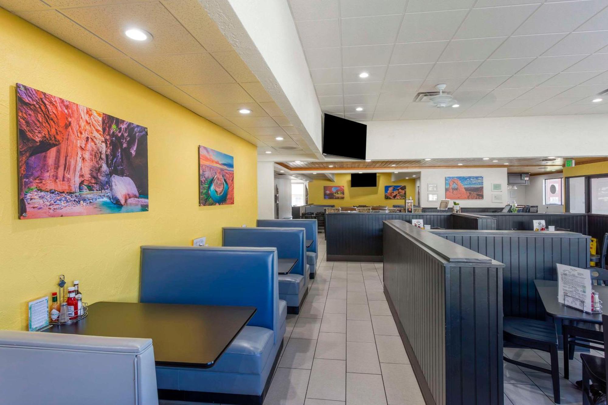 Comfort Suites Ogden Conference Center Экстерьер фото