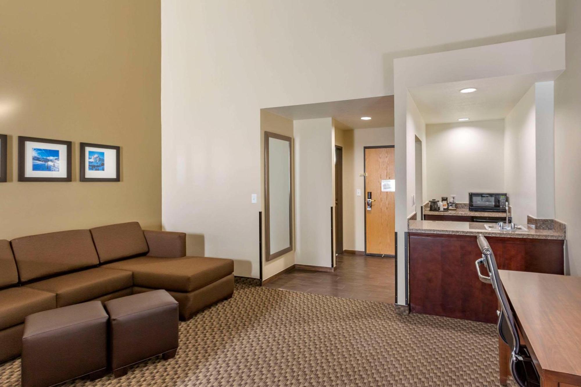 Comfort Suites Ogden Conference Center Экстерьер фото