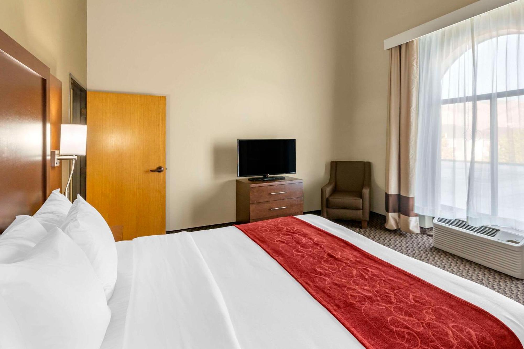 Comfort Suites Ogden Conference Center Экстерьер фото