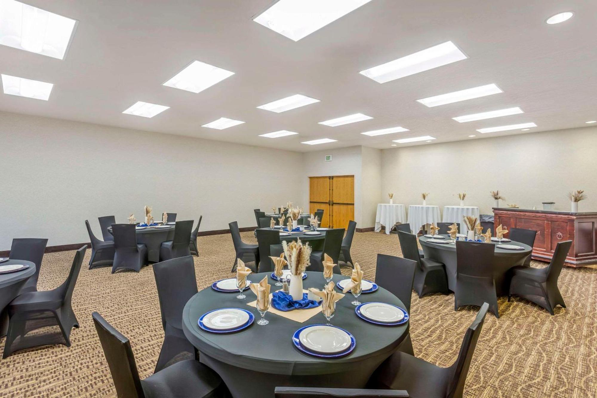 Comfort Suites Ogden Conference Center Экстерьер фото