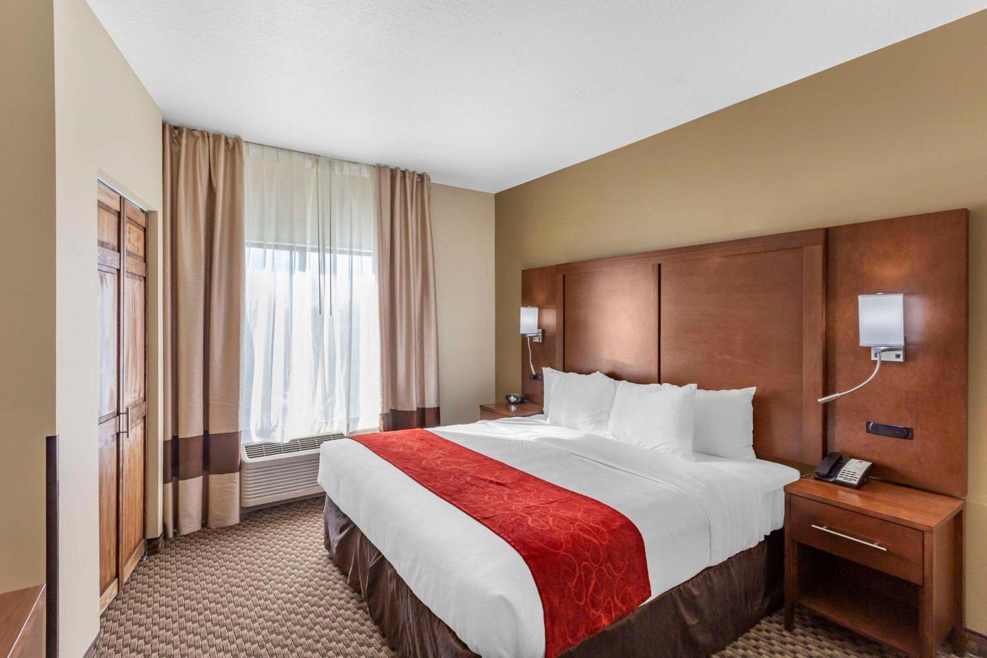 Comfort Suites Ogden Conference Center Экстерьер фото