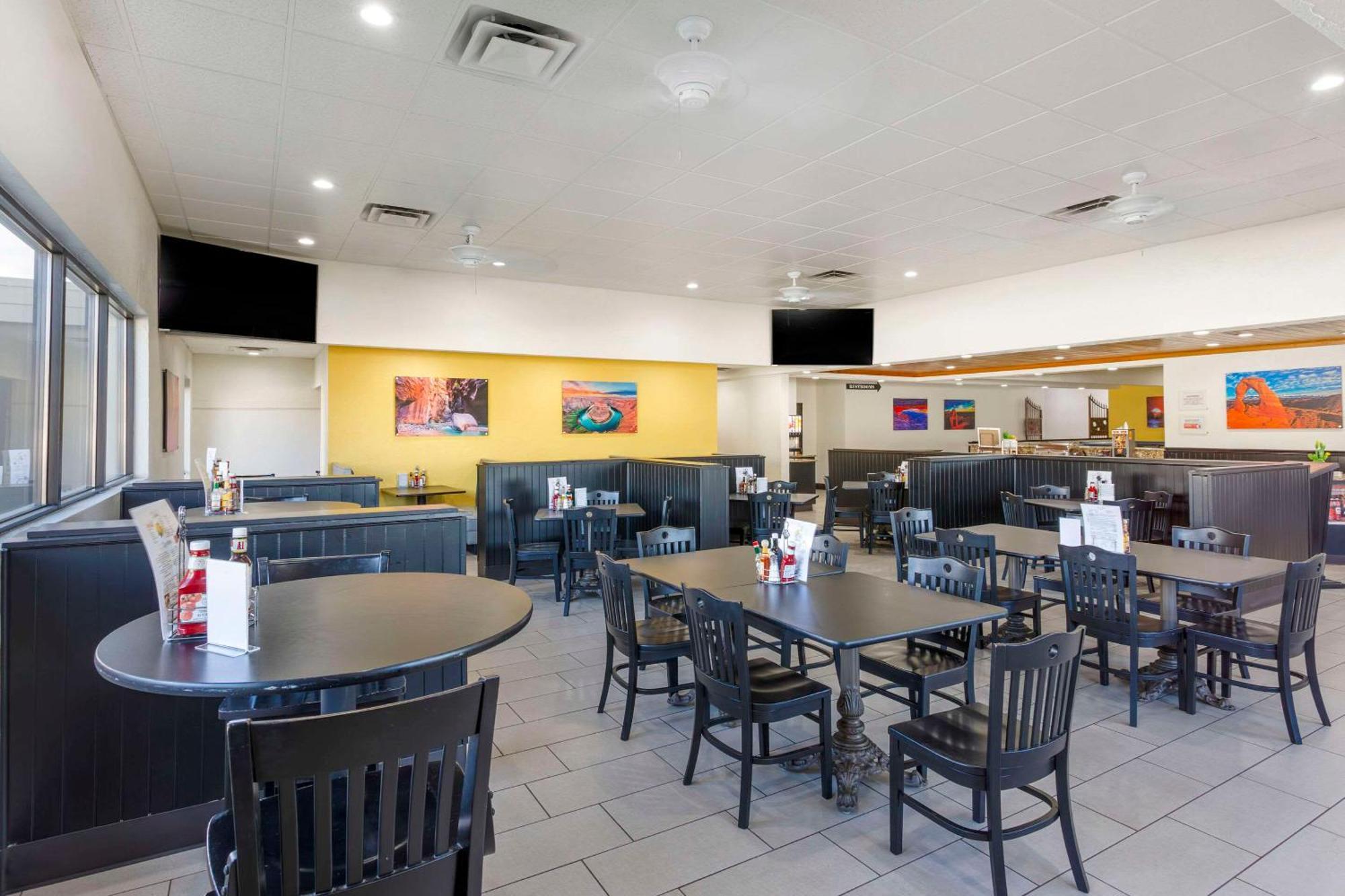 Comfort Suites Ogden Conference Center Экстерьер фото